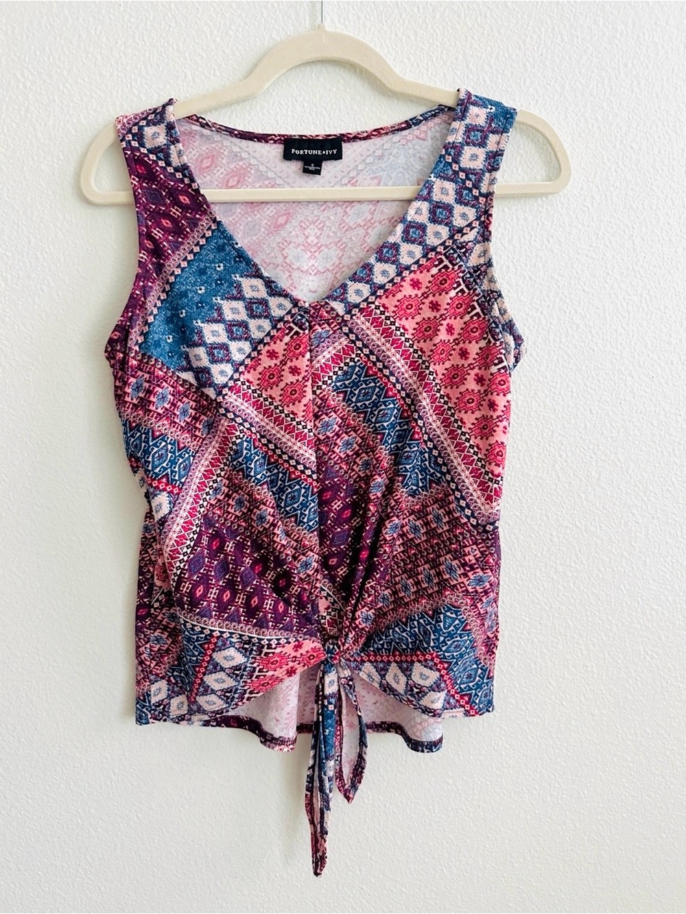 Fortune + Ivy Multicolor Geometric Handkerchief V-Neck Front Tie Tank Top (S)